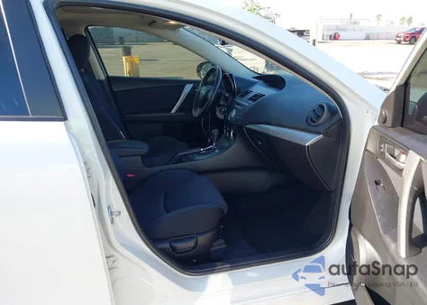 2010 Mazda Mazda3 S Sport из США, поврежденный, VIN JM1BL1H63A1130185